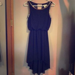 Sleeveless formal dress